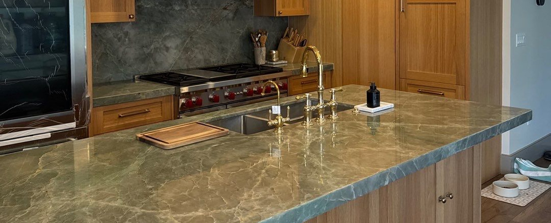 Quartz countertop installation — Tampa Bay kitchen